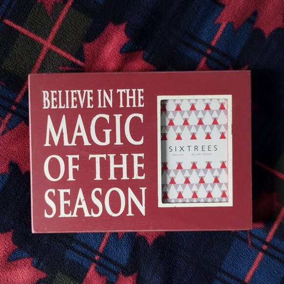 'Believe in the Magic of the Season' Decorative Photo Frame - Picture 2 of 5